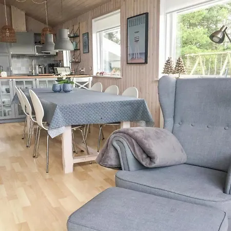 Sari - 600m From The Sea By Interhome