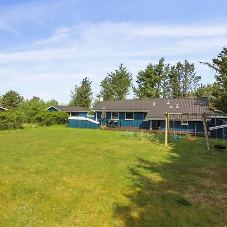 Holiday home Sari - 600m From The Sea By Interhome Lokken