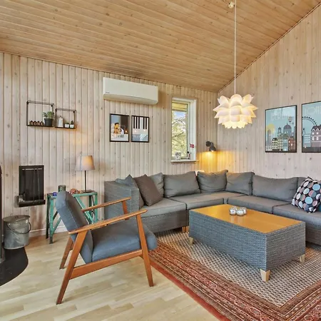 Sari - 600m From The Sea By Interhome Дом отдыха Лёккен