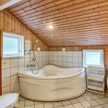 Sari - 600m From The Sea By Interhome Vakantiehuis *